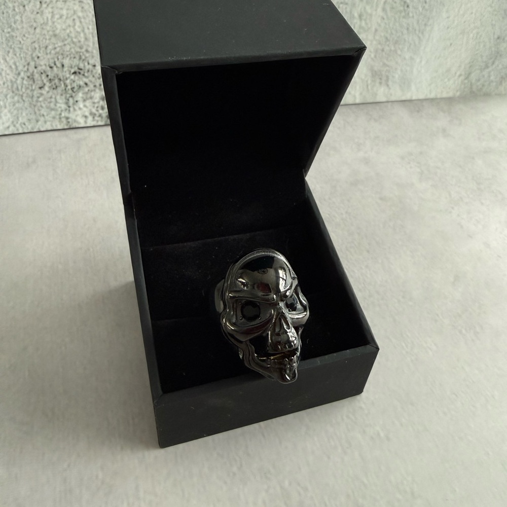 Men's Cubic Zirconia Skull Ring in Black Ion-Plated Stainless Steel